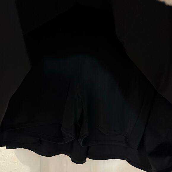 Torrid Active Swim high-rise‎ skater style black skort shorts size 0 (L) - Picture 2 of 9